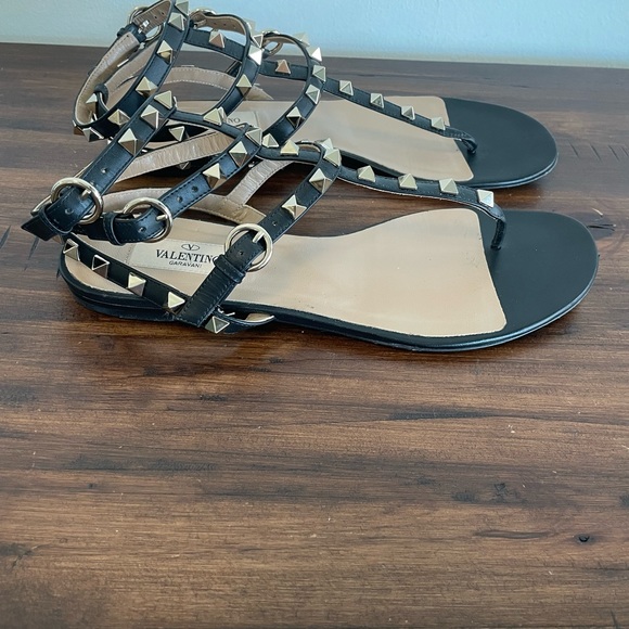 Valentino Rockstud Flat Flip Flop - Picture 6 of 10